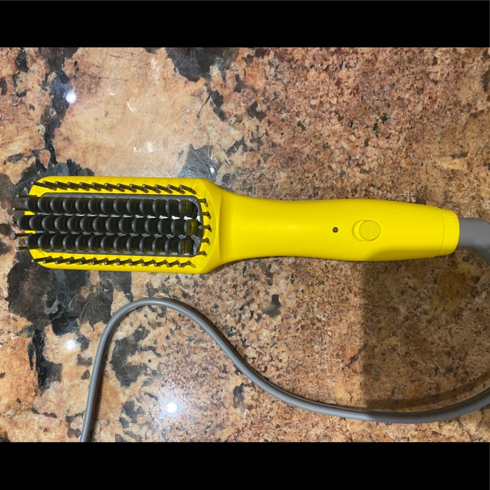 Drybar Baby Brush Crush